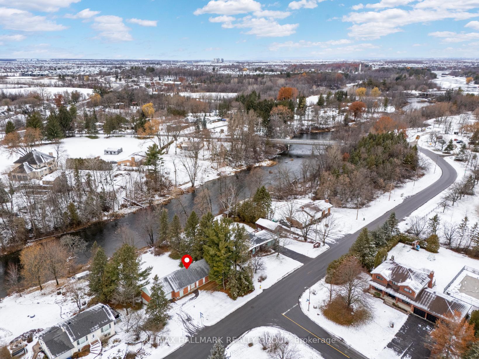Photo 10 of 5218 Mclean Crescent, Ottawa, Manotick Long Island & Nicholls Island — HOMEH