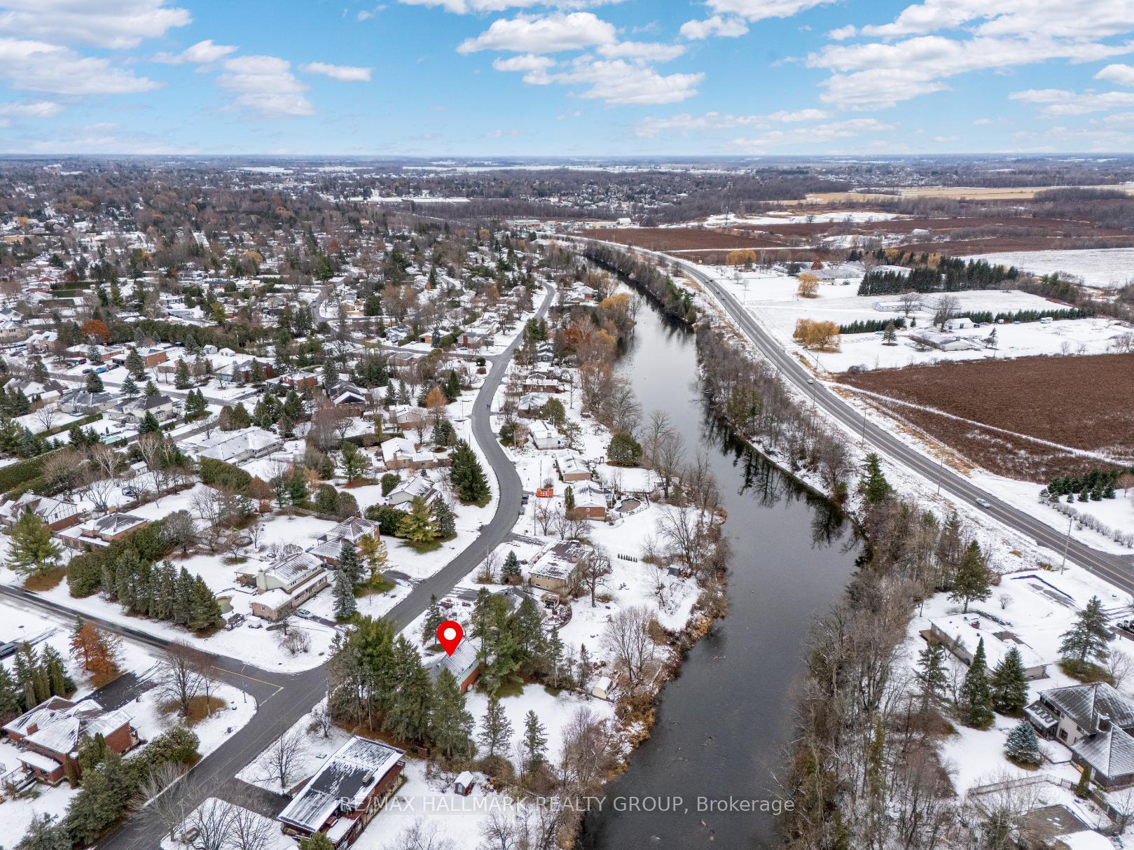 Photo 12 of 5218 Mclean Crescent, Ottawa, Manotick Long Island & Nicholls Island — HOMEH