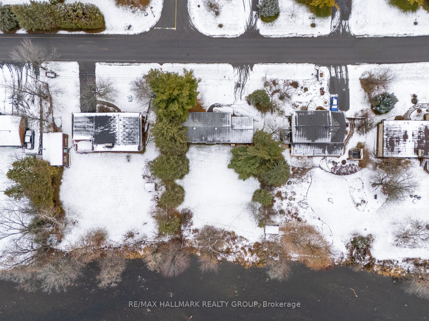 Photo 13 of 5218 Mclean Crescent, Ottawa, Manotick Long Island & Nicholls Island — HOMEH