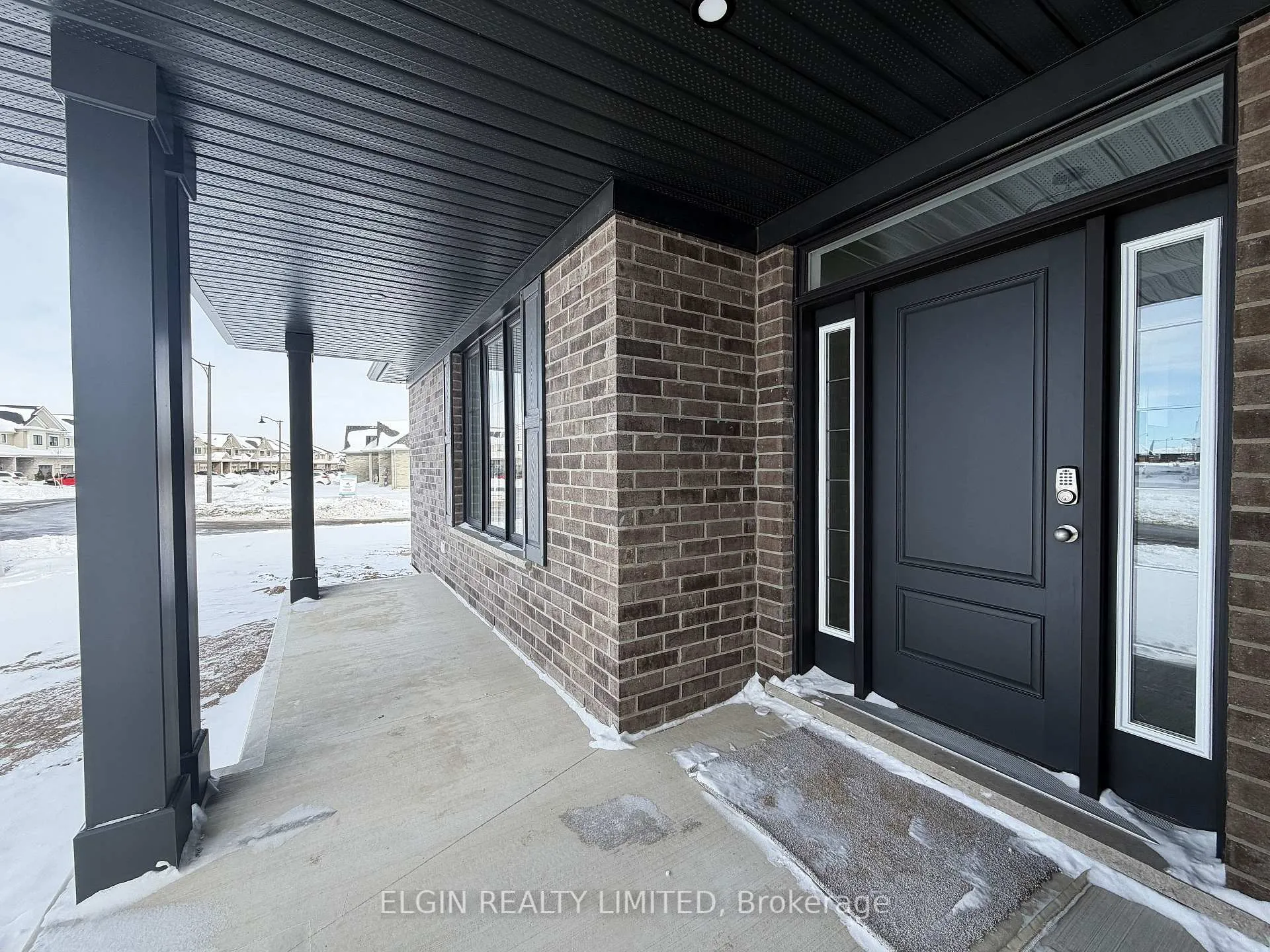 Photo 3 of 253 Renaissance Drive, St. Thomas — HOMEH