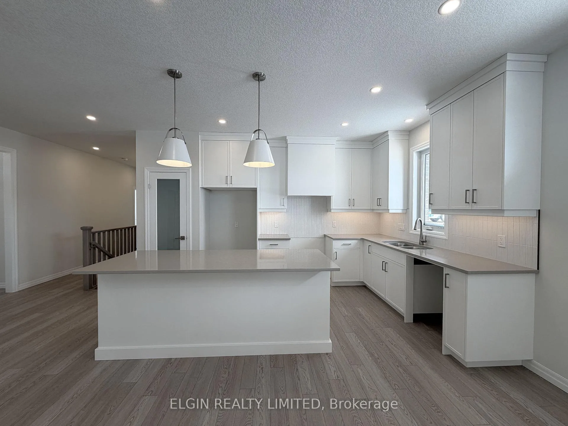 Photo 7 of 253 Renaissance Drive, St. Thomas — HOMEH