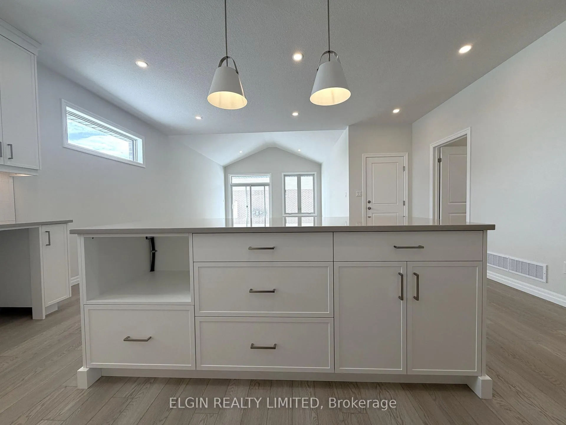 Photo 10 of 253 Renaissance Drive, St. Thomas — HOMEH