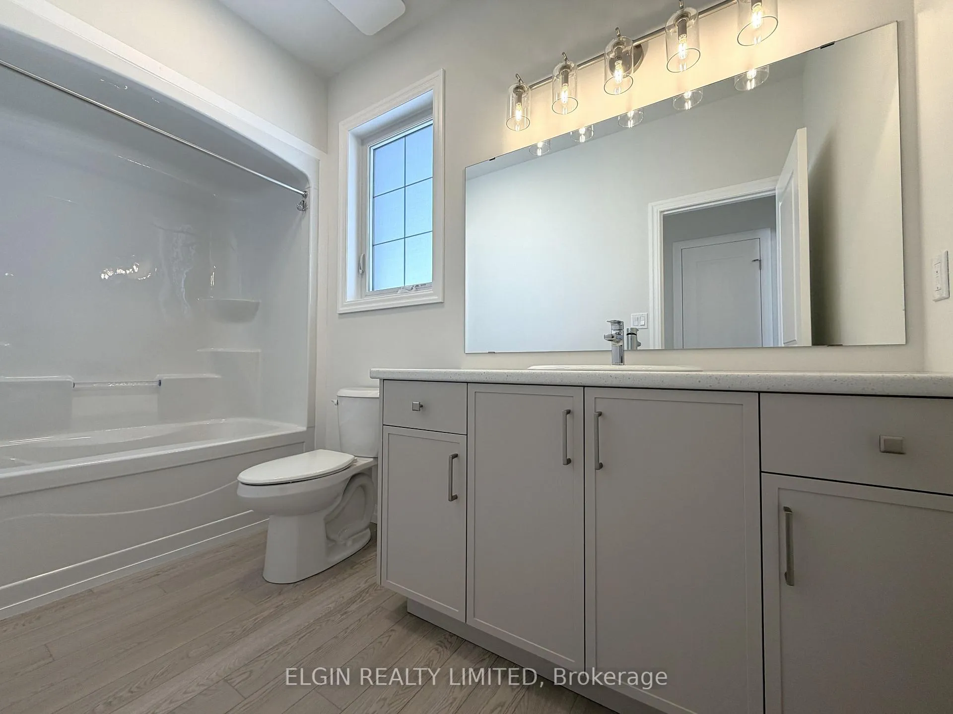Photo 18 of 253 Renaissance Drive, St. Thomas — HOMEH