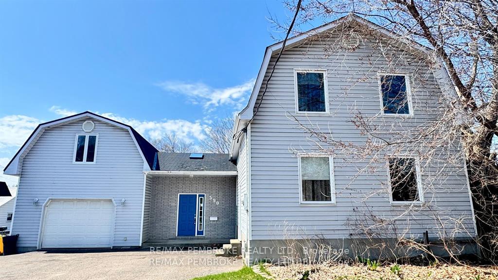 Front of 590 Boundary Road