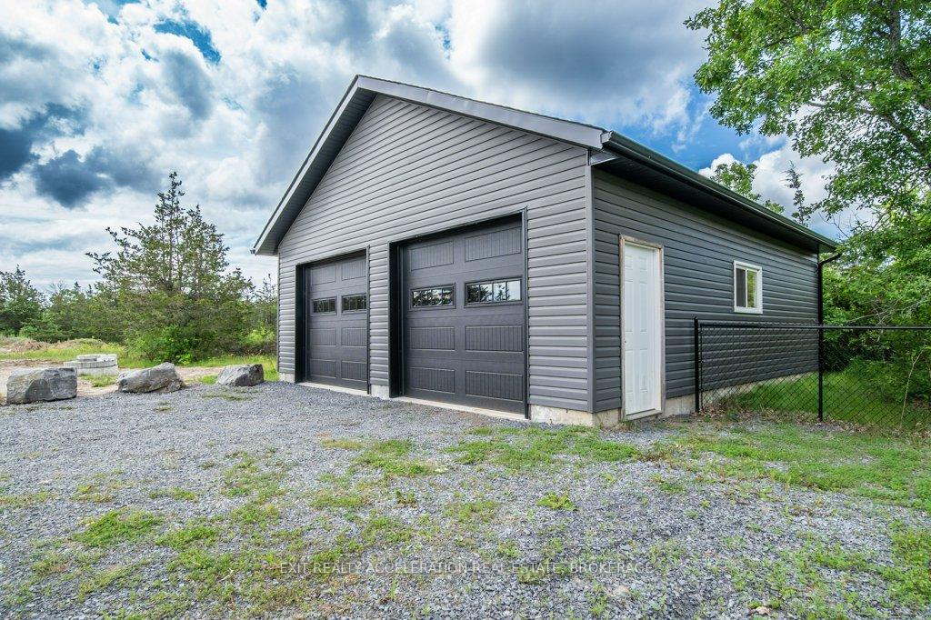 Photo 38 of 962 Irish Road, Loyalist, Lennox and Addington - South — HOMEH