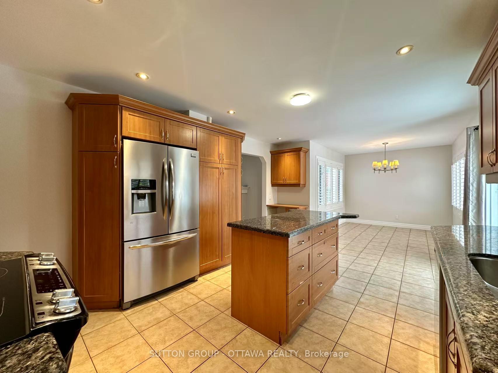 Photo 5 of 21 Granton Avenue, Ottawa, Meadowlands/St. Claire Gardens — HOMEH
