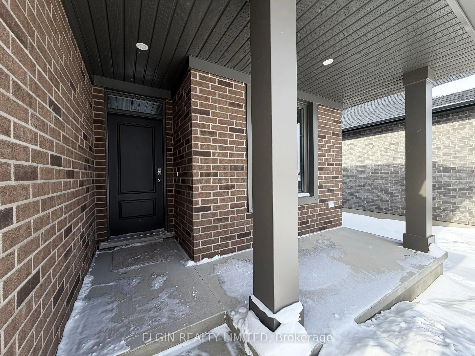 Photo 3 of 254 Renaissance Drive, St. Thomas — HOMEH