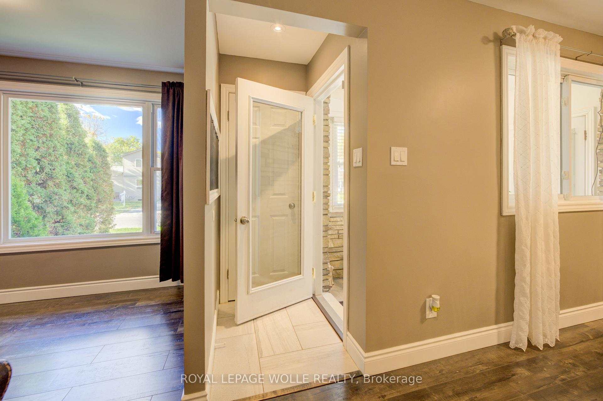 Photo 6 of 127 Jansen Avenue, Kitchener — HOMEH