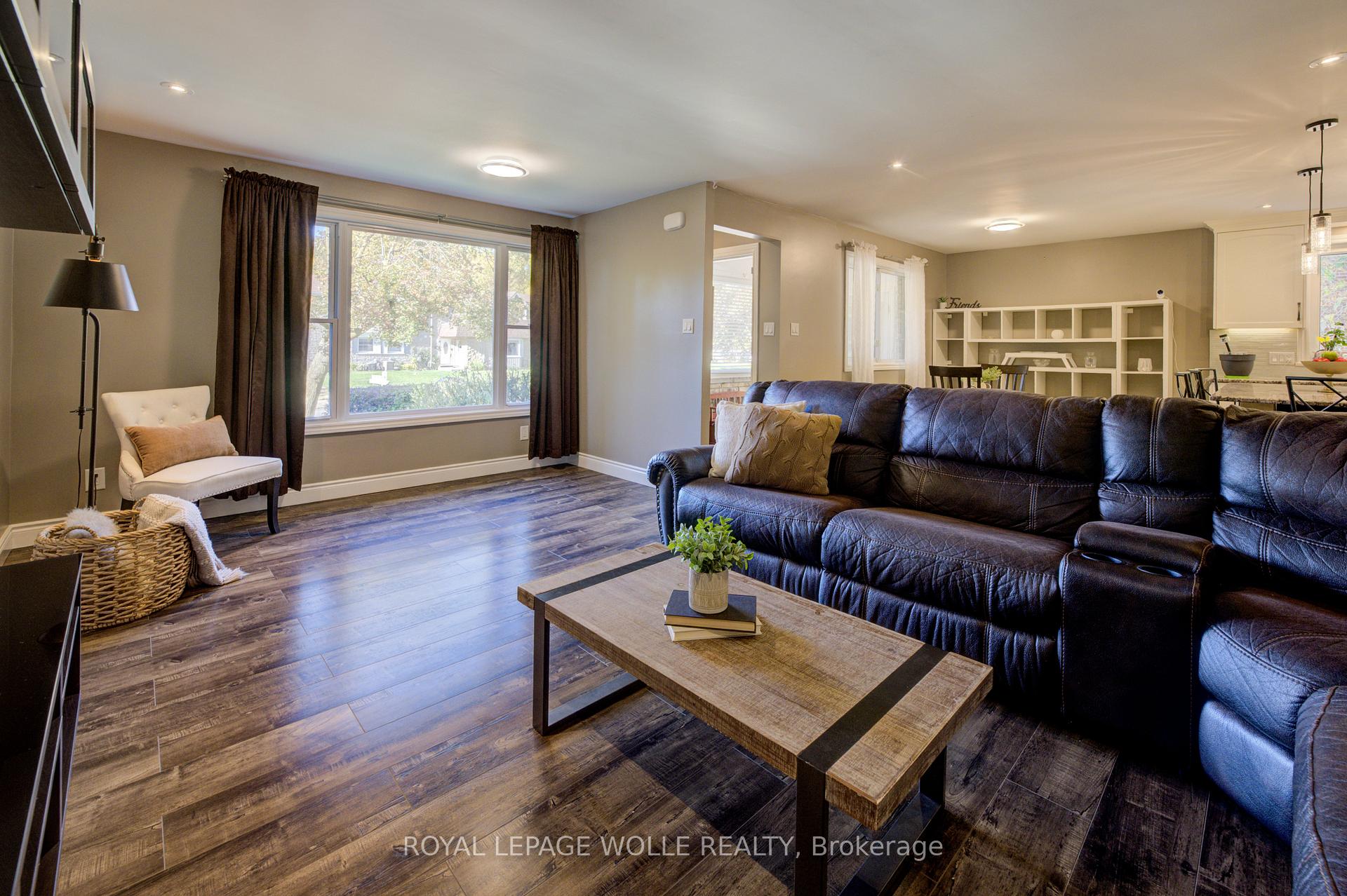Photo 9 of 127 Jansen Avenue, Kitchener — HOMEH