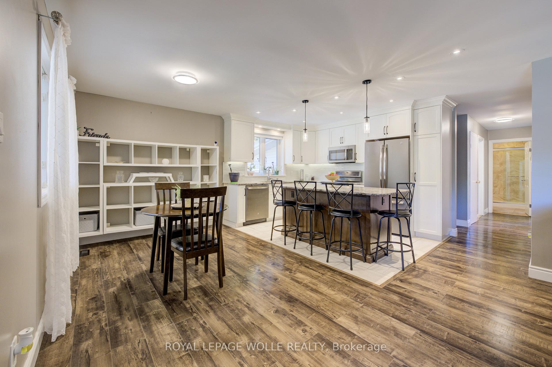 Photo 10 of 127 Jansen Avenue, Kitchener — HOMEH