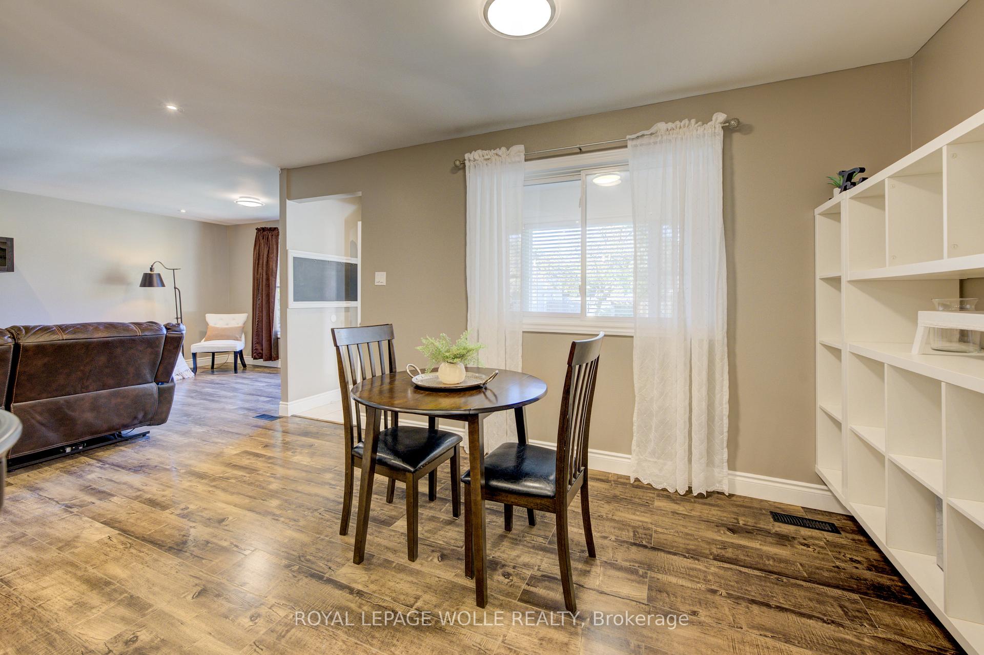 Photo 14 of 127 Jansen Avenue, Kitchener — HOMEH
