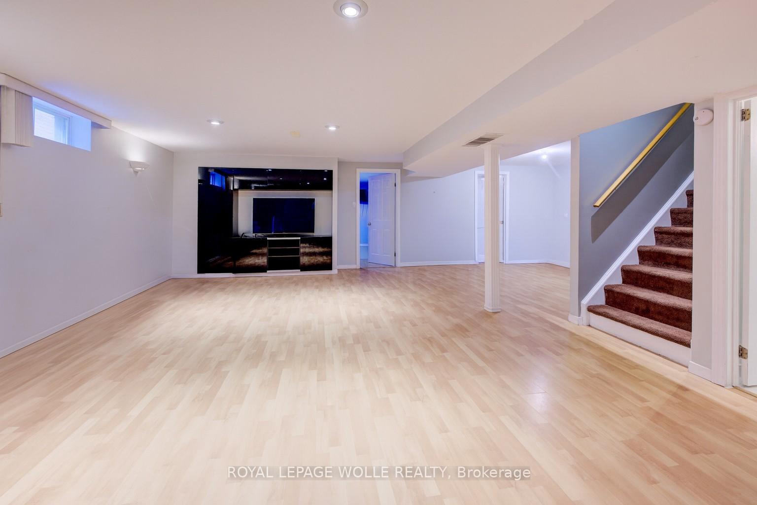 Photo 28 of 127 Jansen Avenue, Kitchener — HOMEH