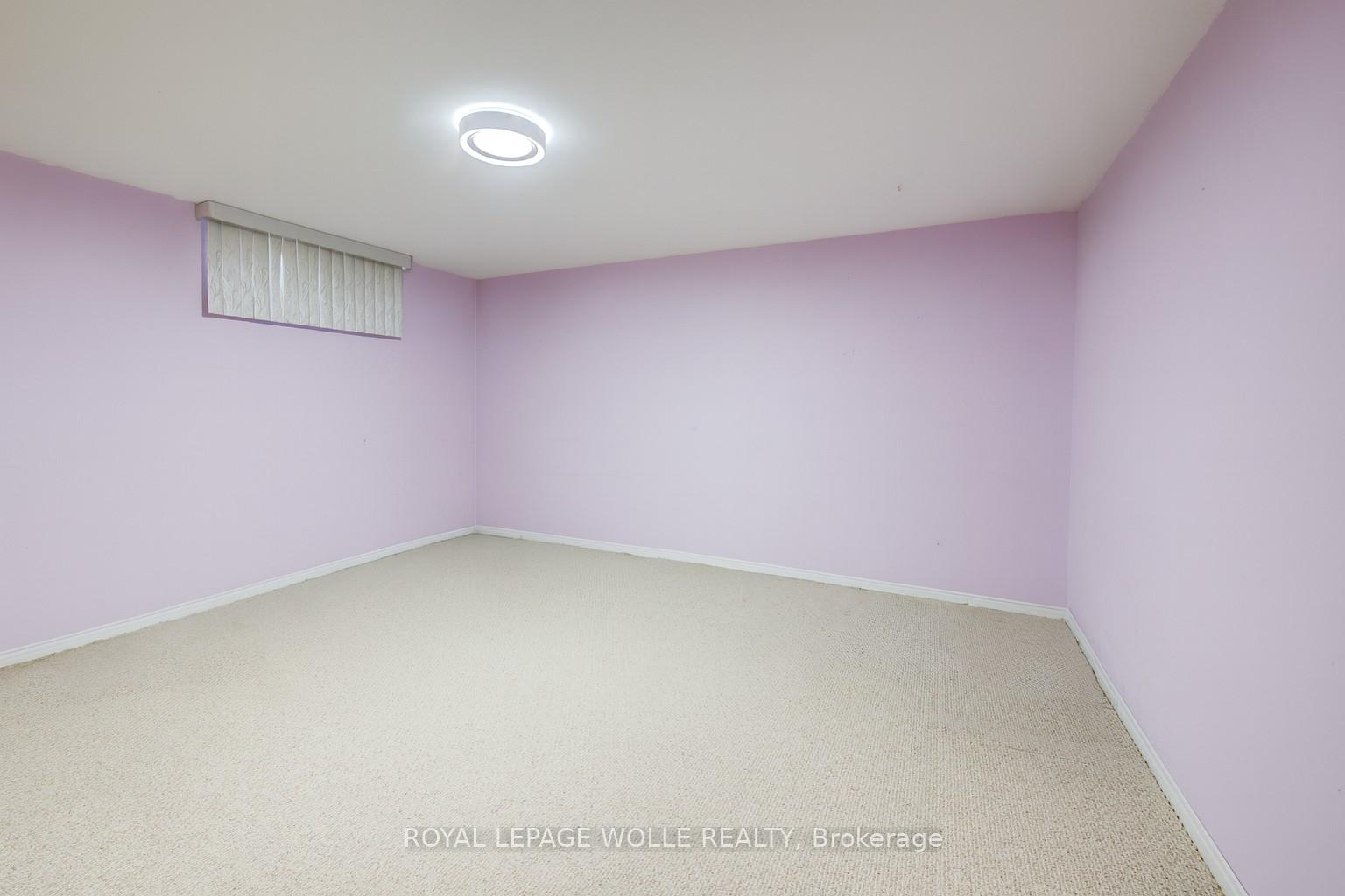 Photo 31 of 127 Jansen Avenue, Kitchener — HOMEH