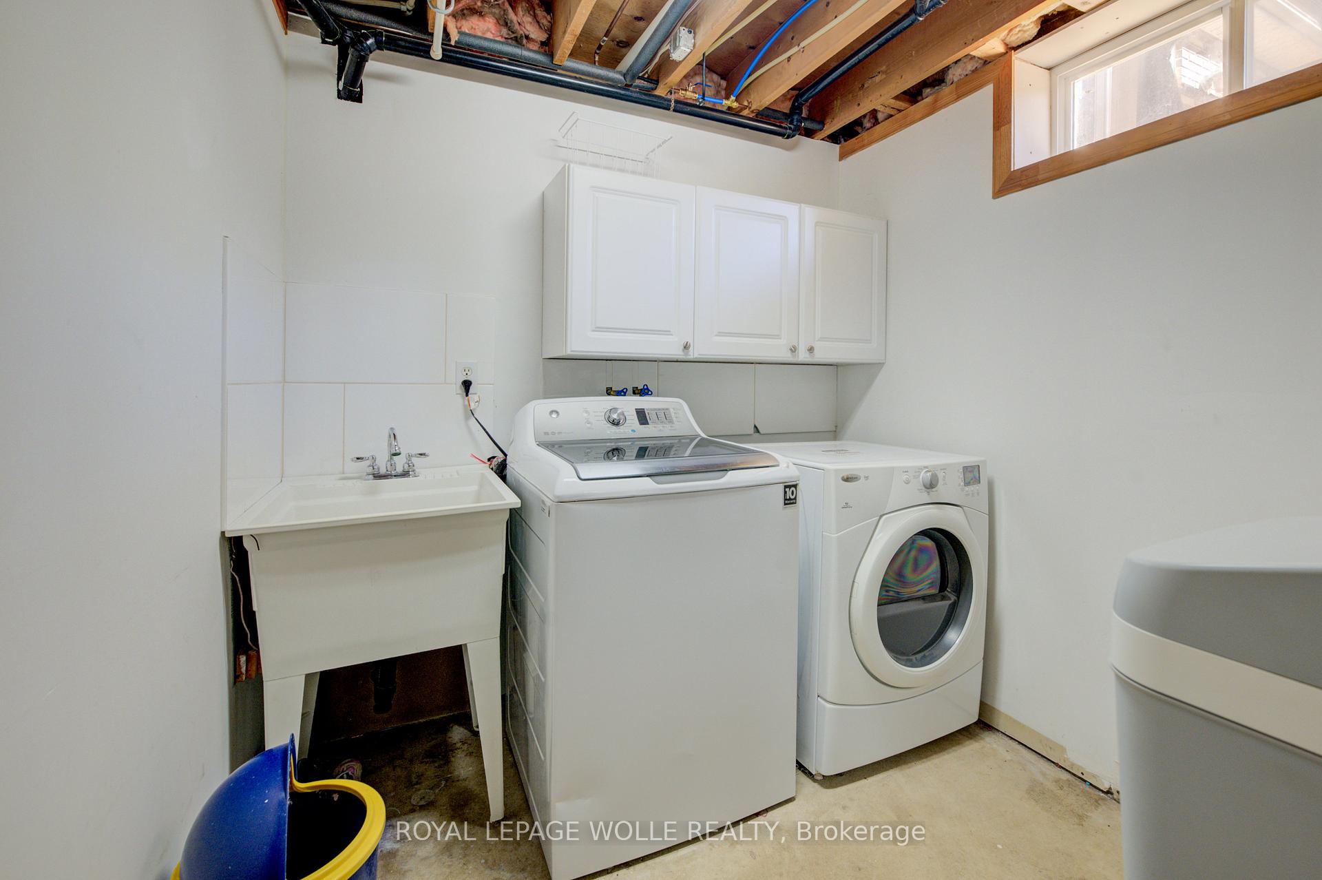 Photo 33 of 127 Jansen Avenue, Kitchener — HOMEH