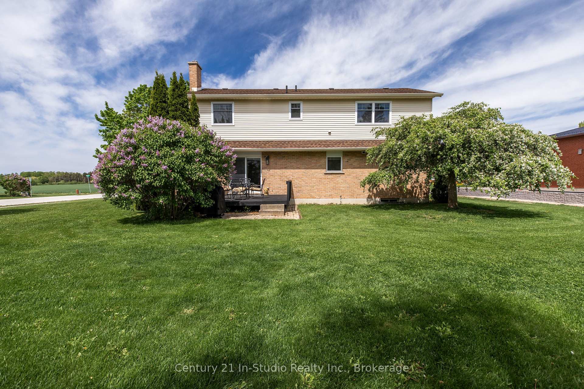 Photo 4 of 20 Smith Street, Kincardine — HOMEH