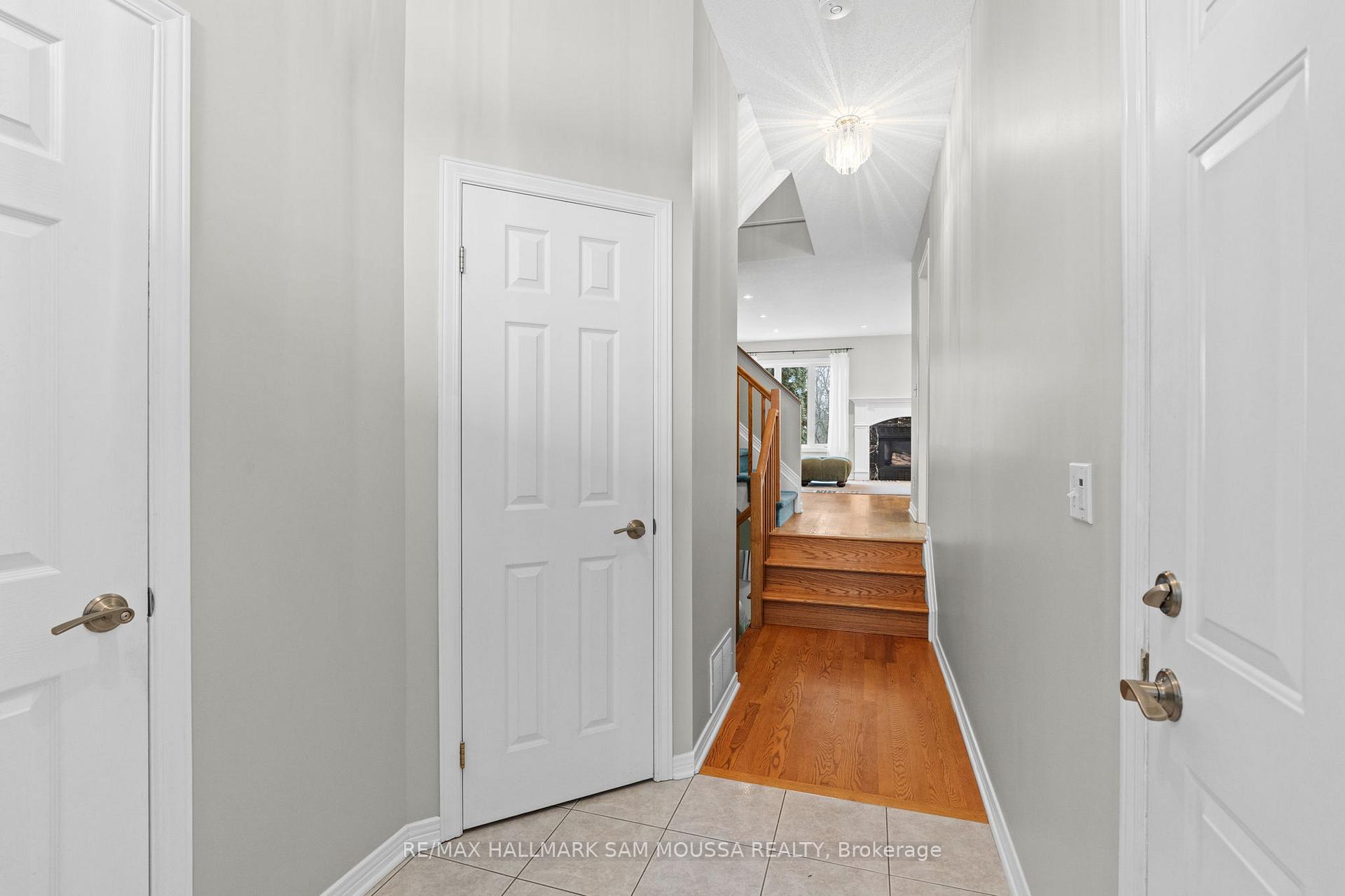Photo 5 of 63 Rhapsody Lane, Ottawa, Hunt Club Woods — HOMEH