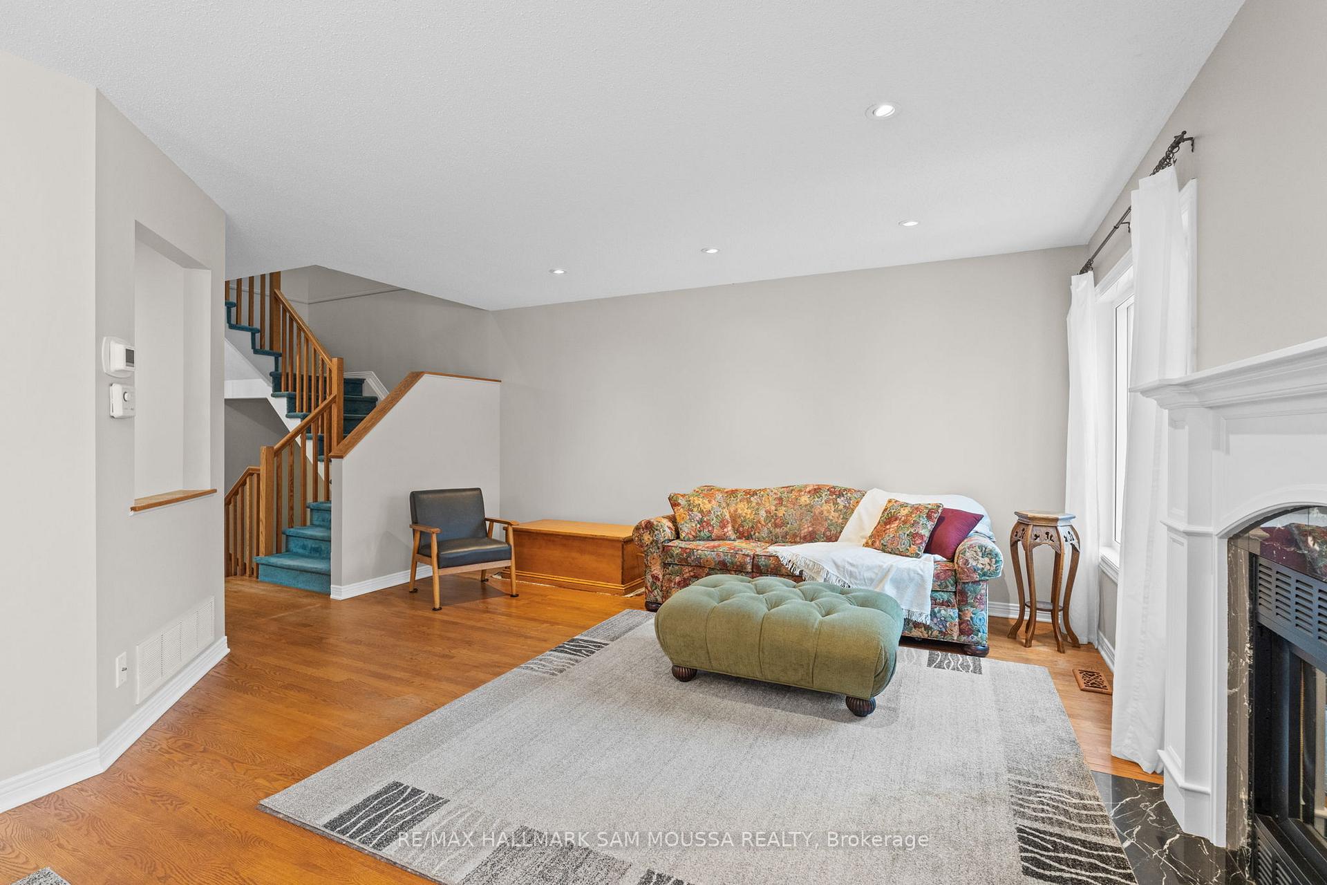 Photo 11 of 63 Rhapsody Lane, Ottawa, Hunt Club Woods — HOMEH