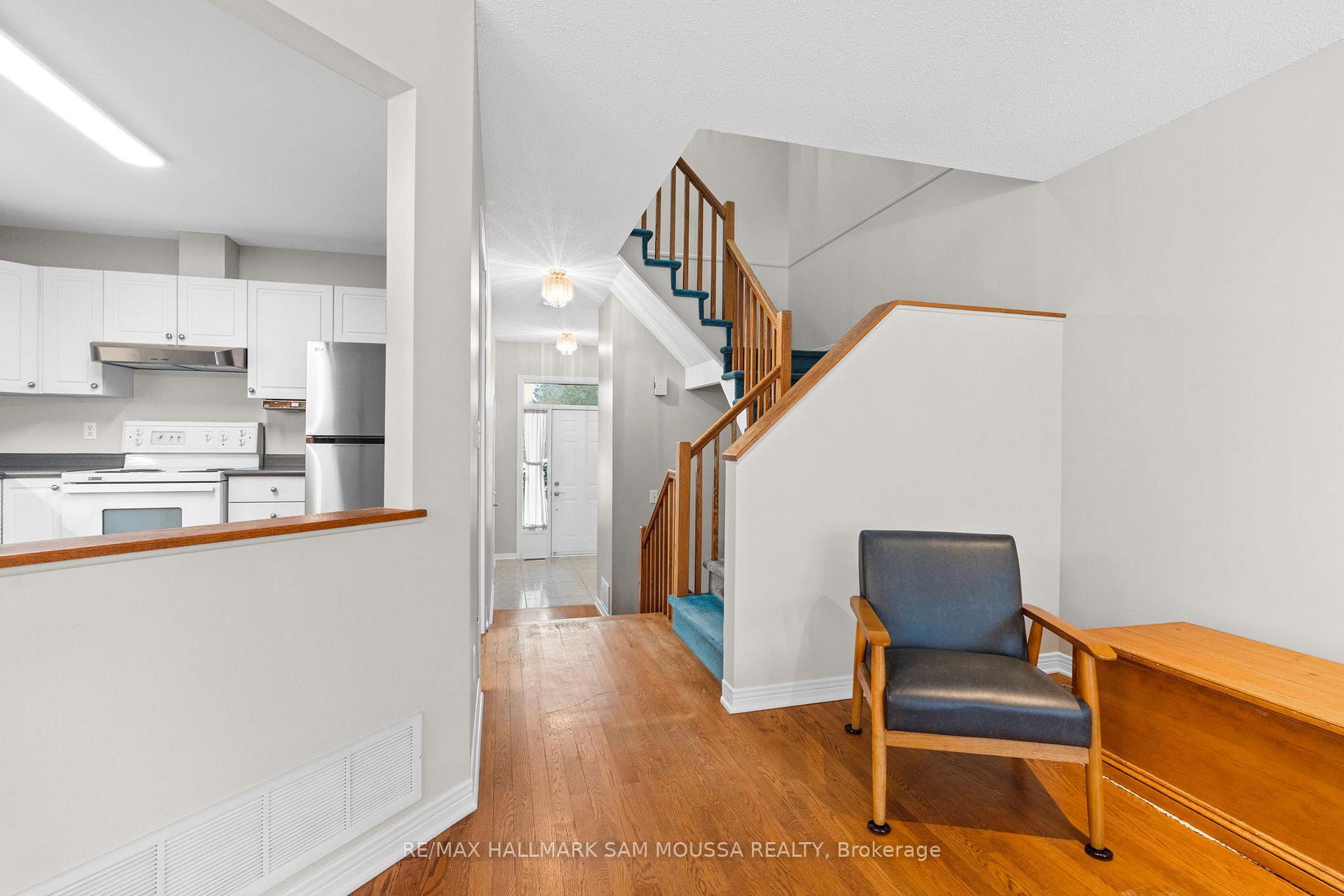 Photo 18 of 63 Rhapsody Lane, Ottawa, Hunt Club Woods — HOMEH