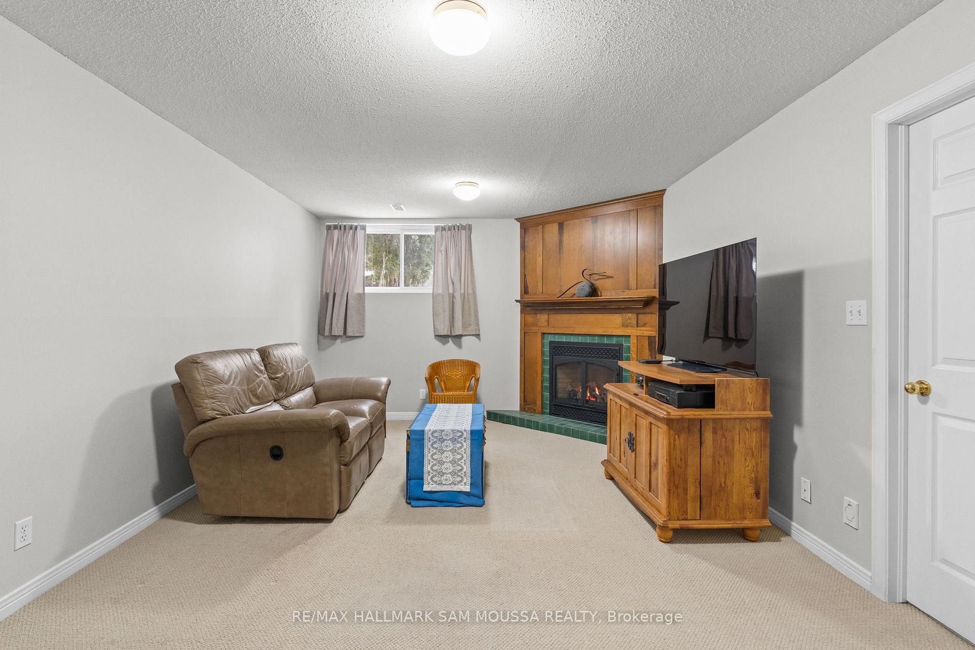 Photo 31 of 63 Rhapsody Lane, Ottawa, Hunt Club Woods — HOMEH