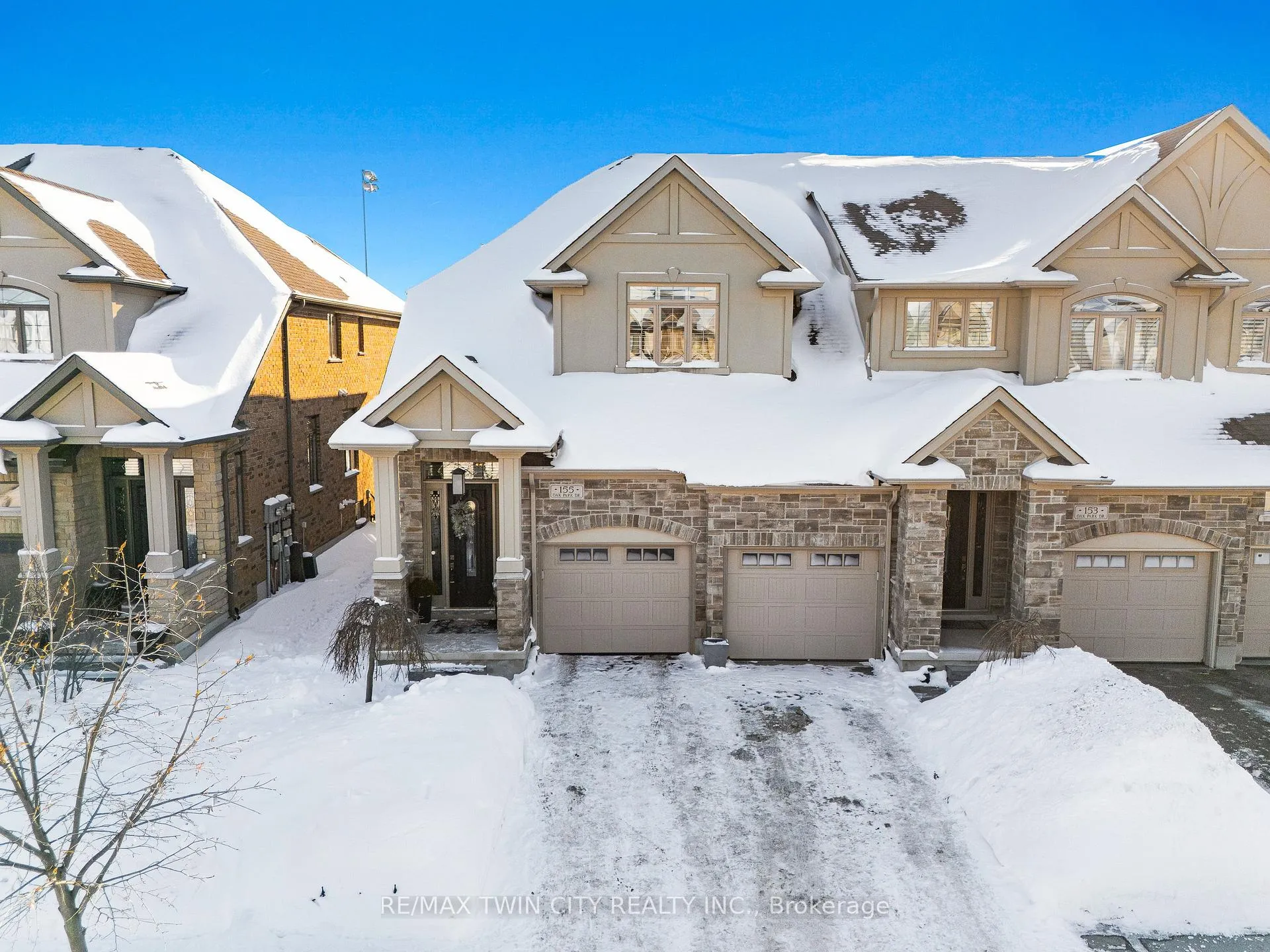 Photo 4 of 155 Oak Park Drive, Waterloo — HOMEH