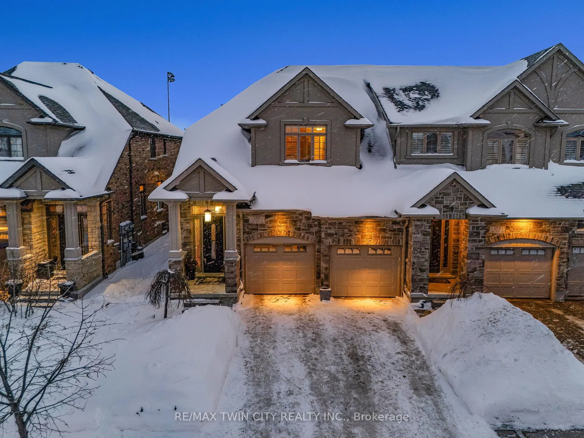 Photo 5 of 155 Oak Park Drive, Waterloo — HOMEH