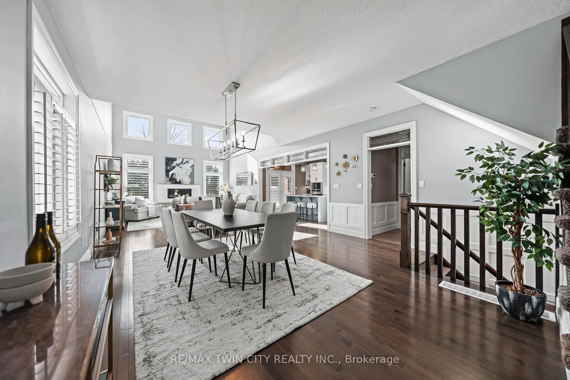 Photo 9 of 155 Oak Park Drive, Waterloo — HOMEH