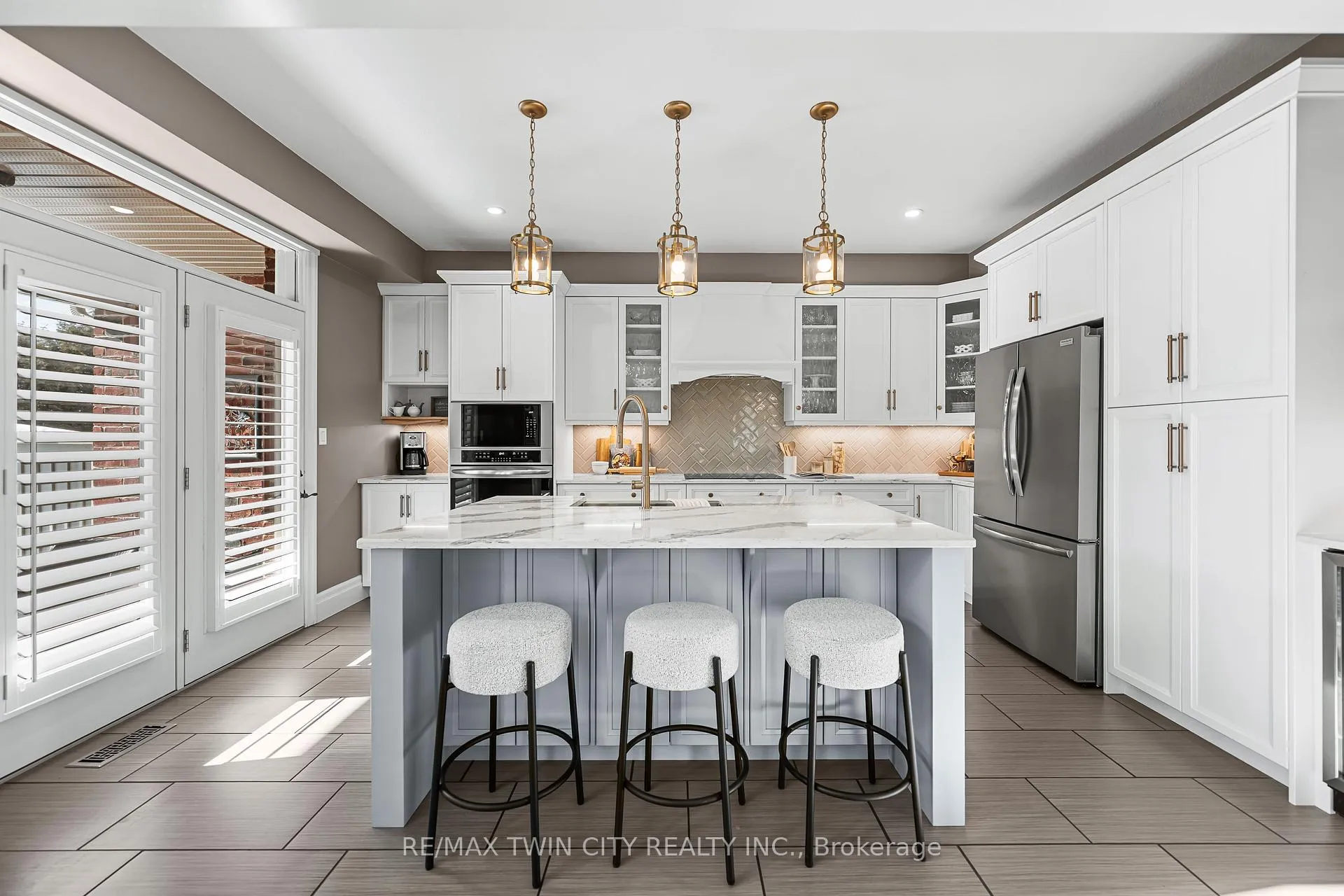 Photo 15 of 155 Oak Park Drive, Waterloo — HOMEH