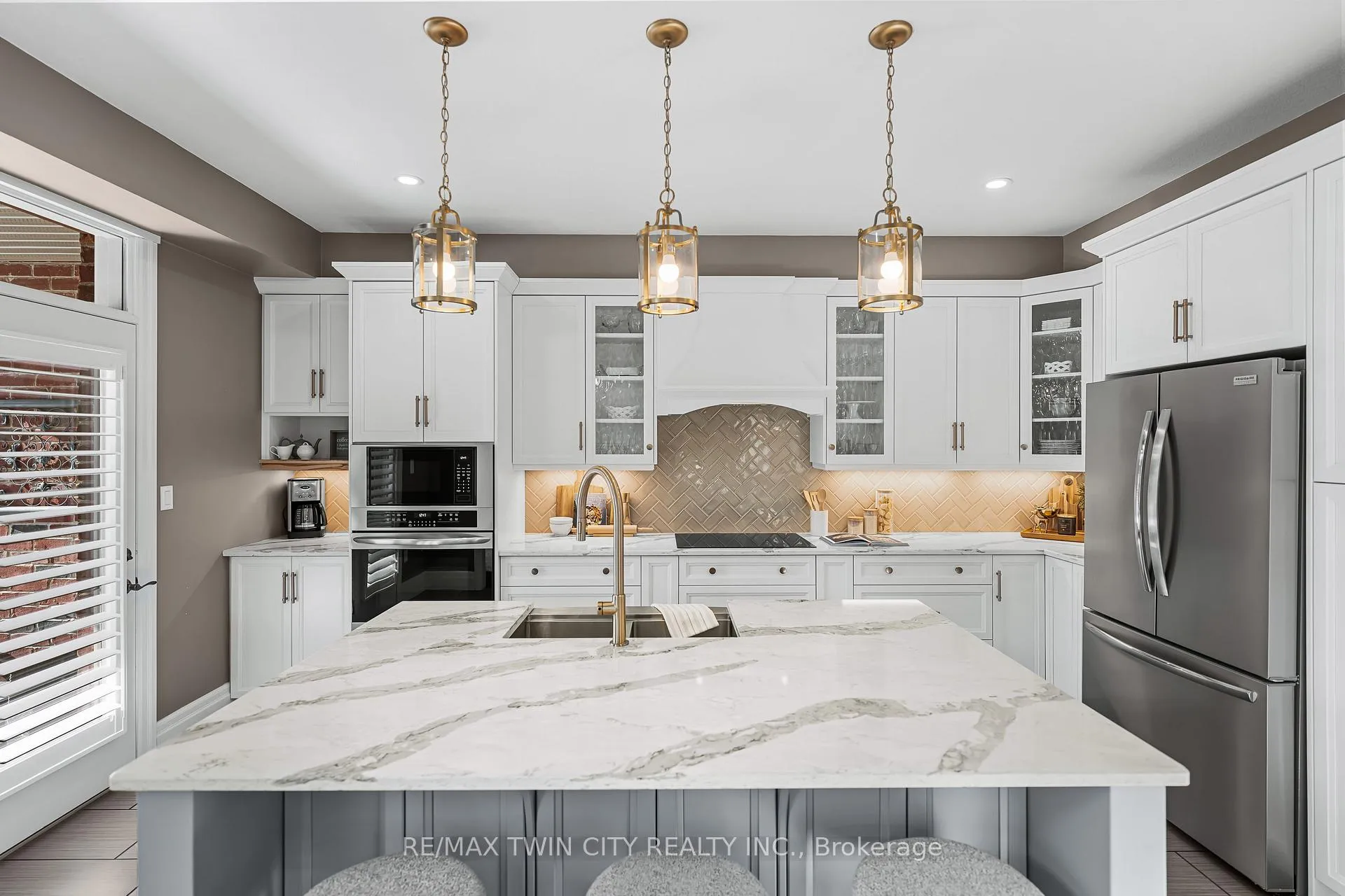 Photo 17 of 155 Oak Park Drive, Waterloo — HOMEH
