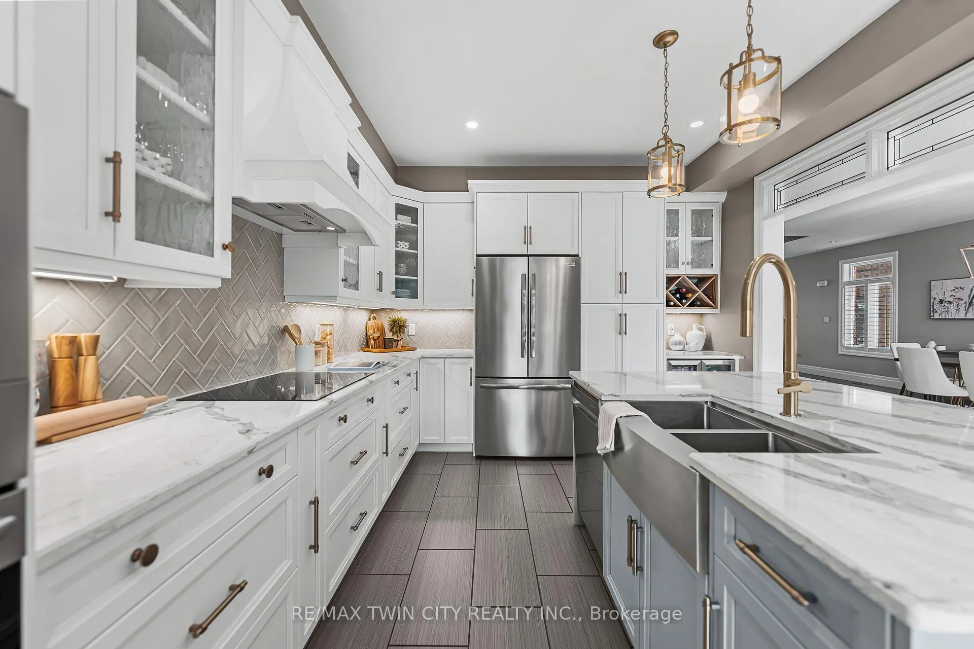 Photo 19 of 155 Oak Park Drive, Waterloo — HOMEH
