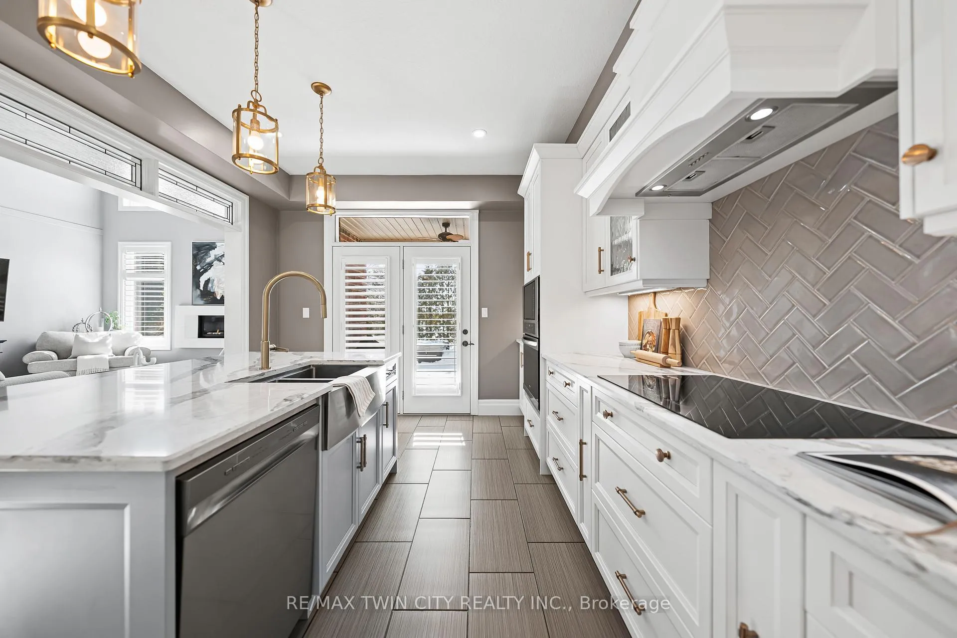 Photo 21 of 155 Oak Park Drive, Waterloo — HOMEH