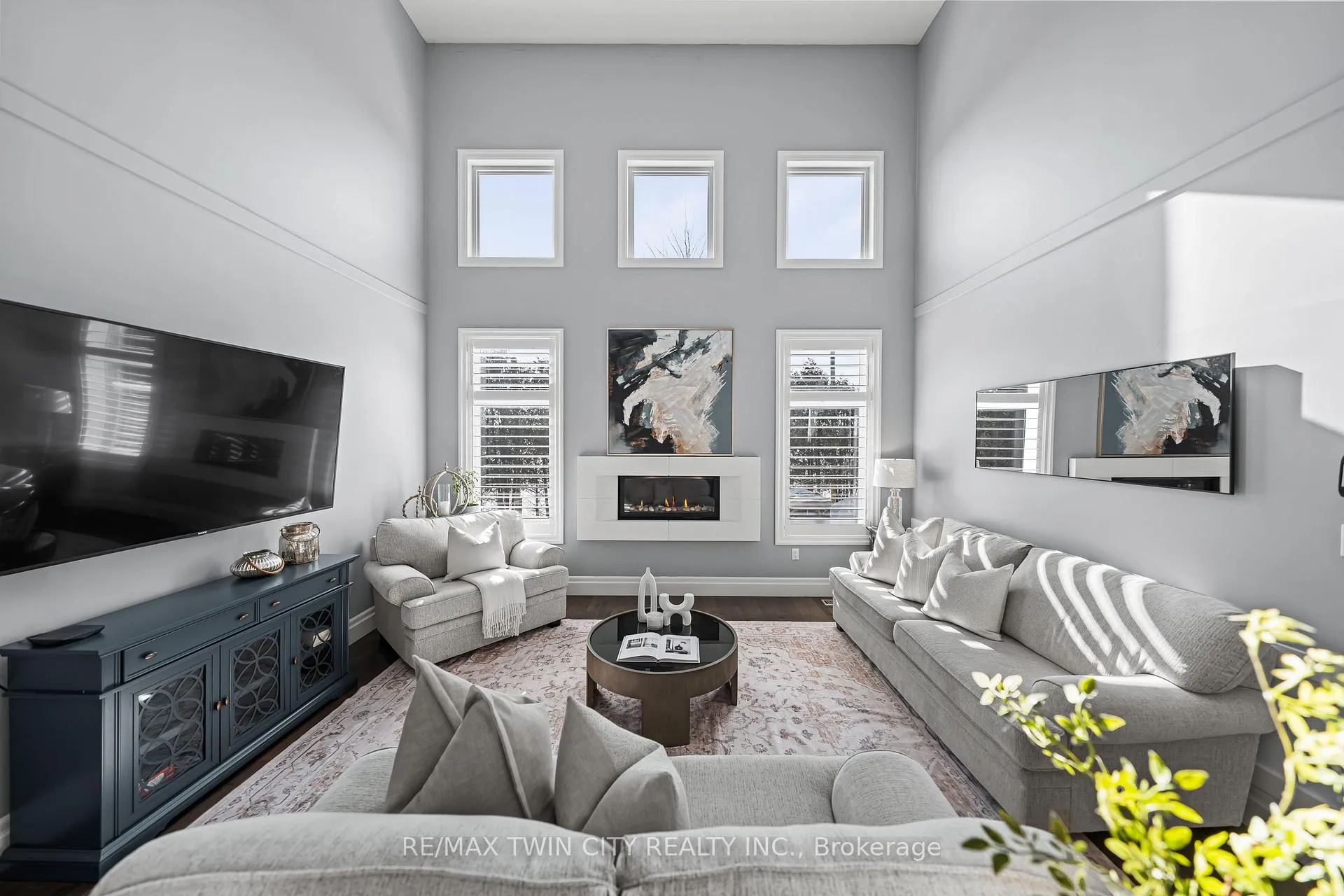 Photo 24 of 155 Oak Park Drive, Waterloo — HOMEH