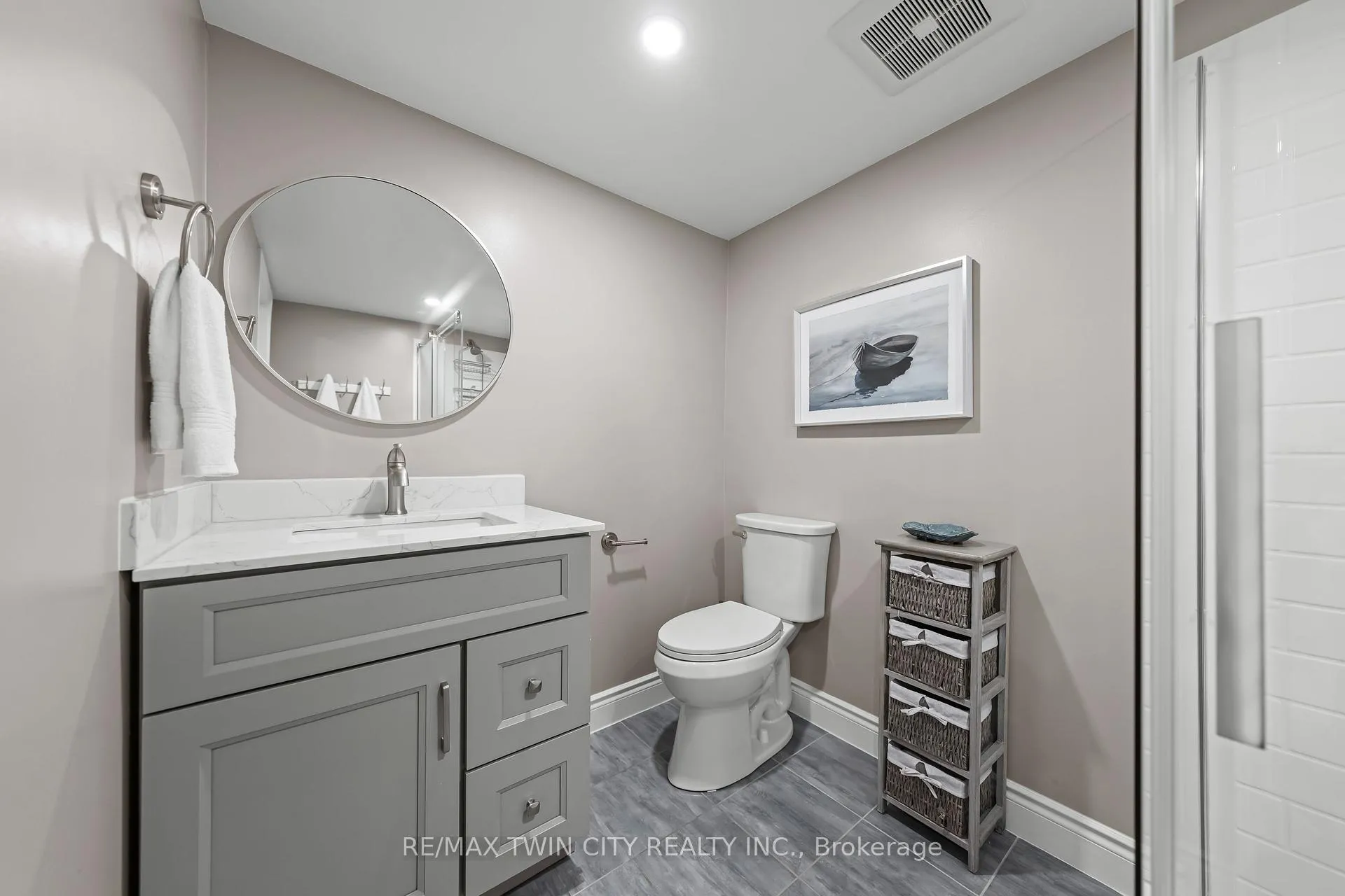 Photo 41 of 155 Oak Park Drive, Waterloo — HOMEH