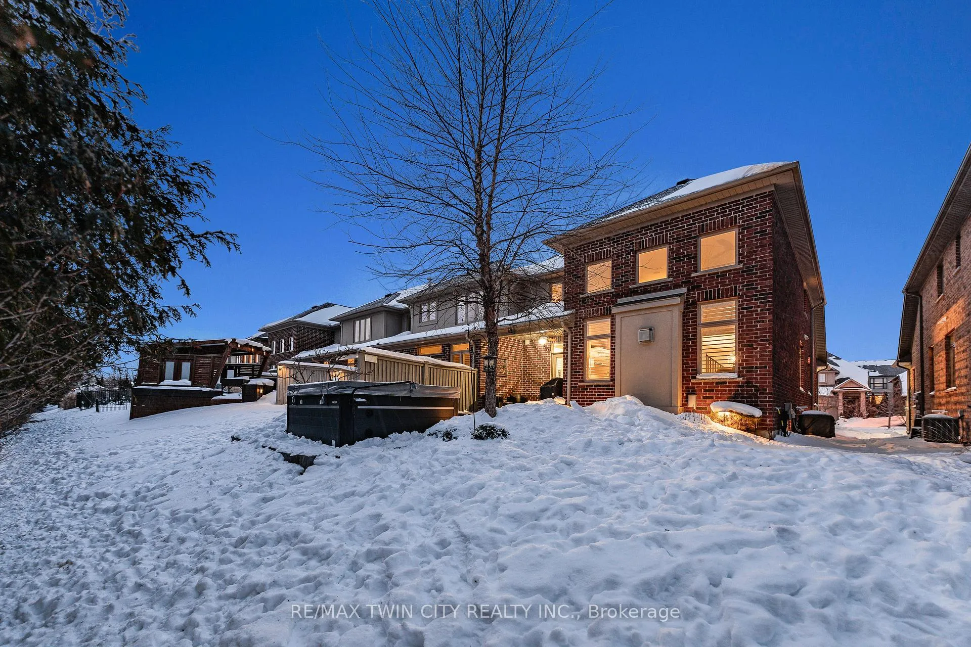 Photo 42 of 155 Oak Park Drive, Waterloo — HOMEH