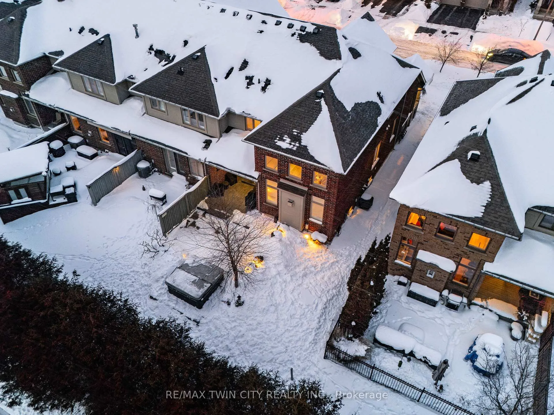 Photo 49 of 155 Oak Park Drive, Waterloo — HOMEH