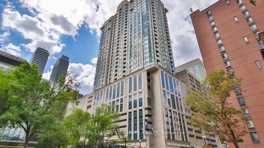Photo 1 of Unit 3007, 8 Park Road, Toronto, Rosedale-Moore Park — HOMEH