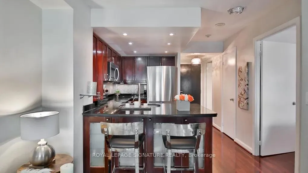 Photo 6 of Unit 3007, 8 Park Road, Toronto, Rosedale-Moore Park — HOMEH