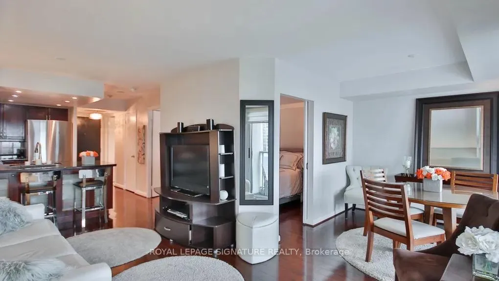 Photo 10 of Unit 3007, 8 Park Road, Toronto, Rosedale-Moore Park — HOMEH