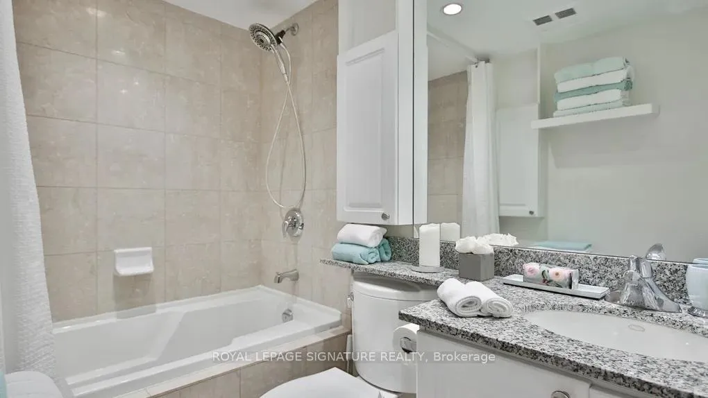 Photo 16 of Unit 3007, 8 Park Road, Toronto, Rosedale-Moore Park — HOMEH
