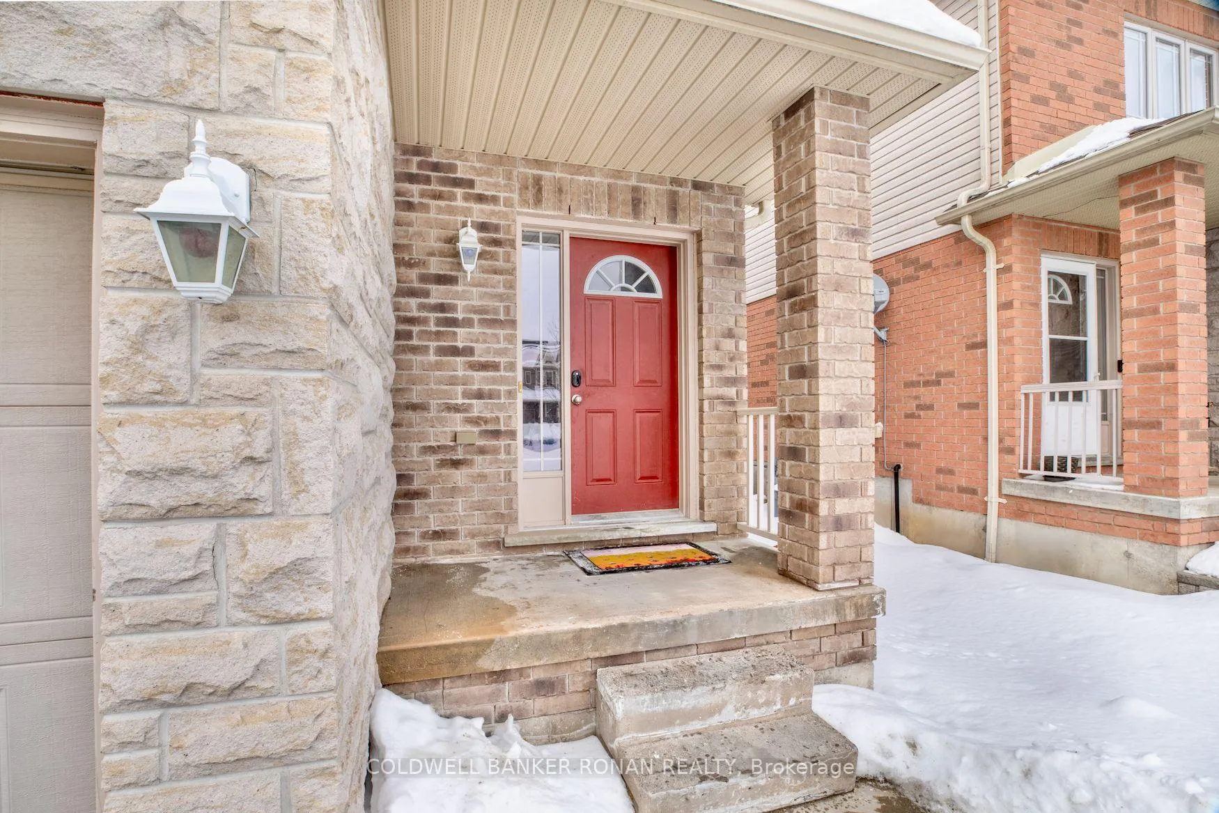 Photo 4 of 115 Banting Crescent, Essa, Angus — HOMEH