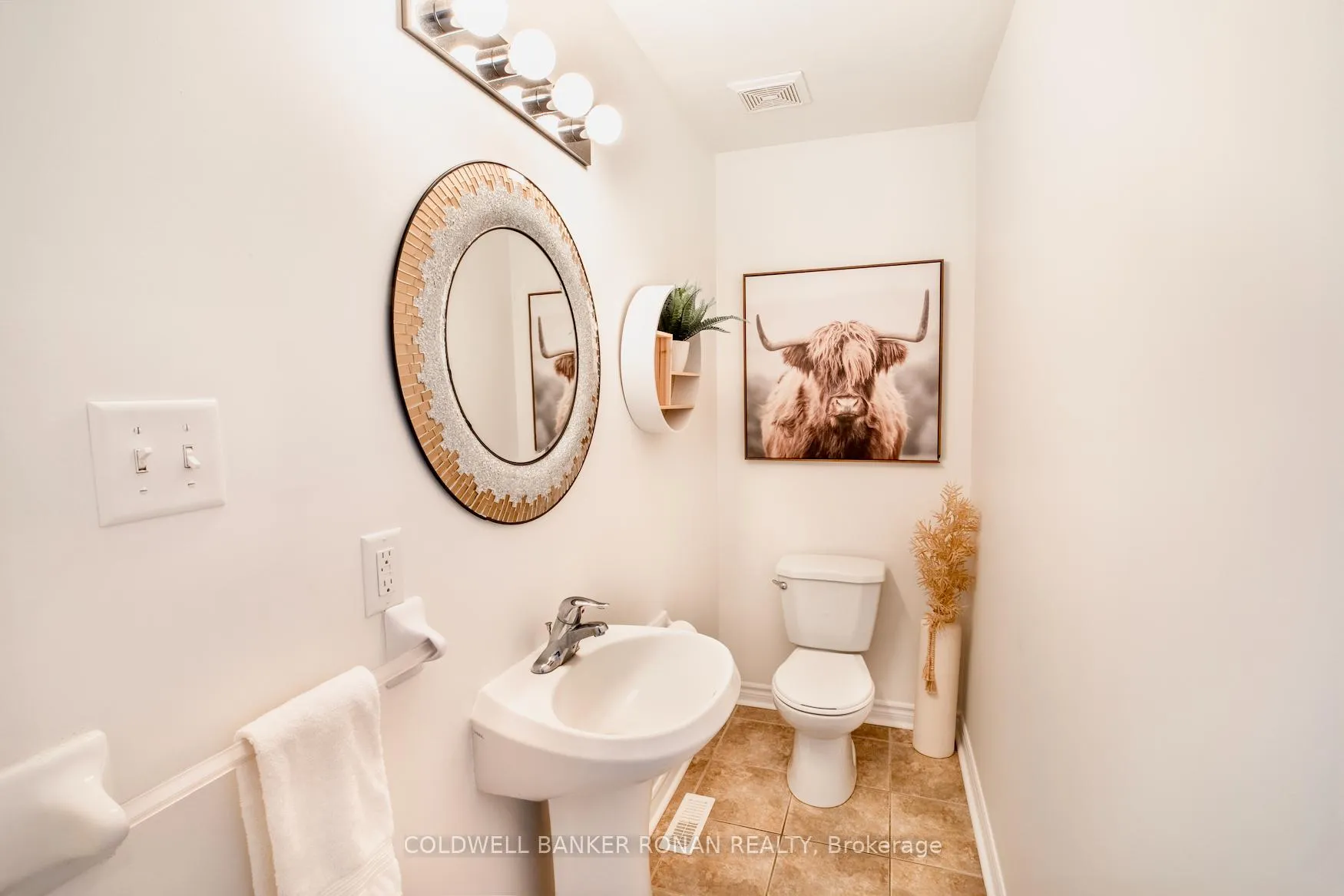 Photo 12 of 115 Banting Crescent, Essa, Angus — HOMEH