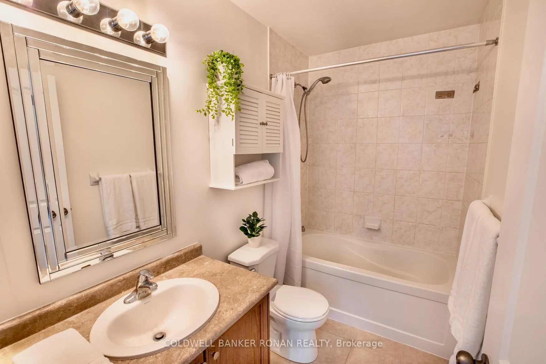 Photo 18 of 115 Banting Crescent, Essa, Angus — HOMEH