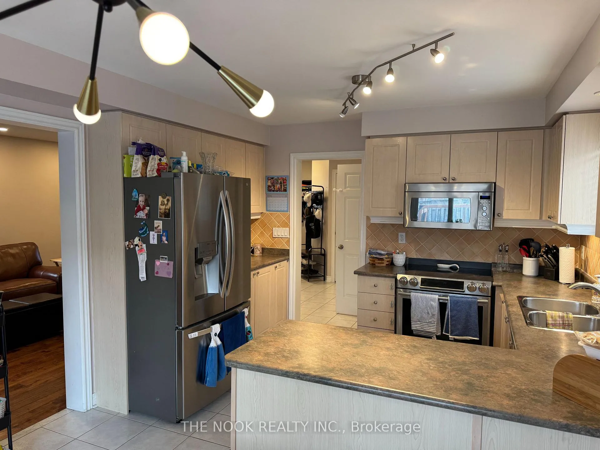 Photo 15 of 171 Willowbrook Drive, Whitby, Pringle Creek — HOMEH