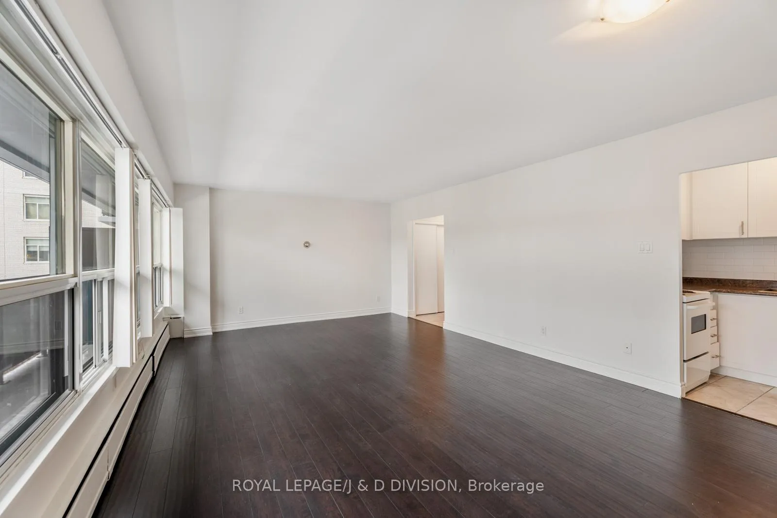 Photo 4 of Unit 34, 494 Avenue Road, Toronto, Forest Hill South — HOMEH