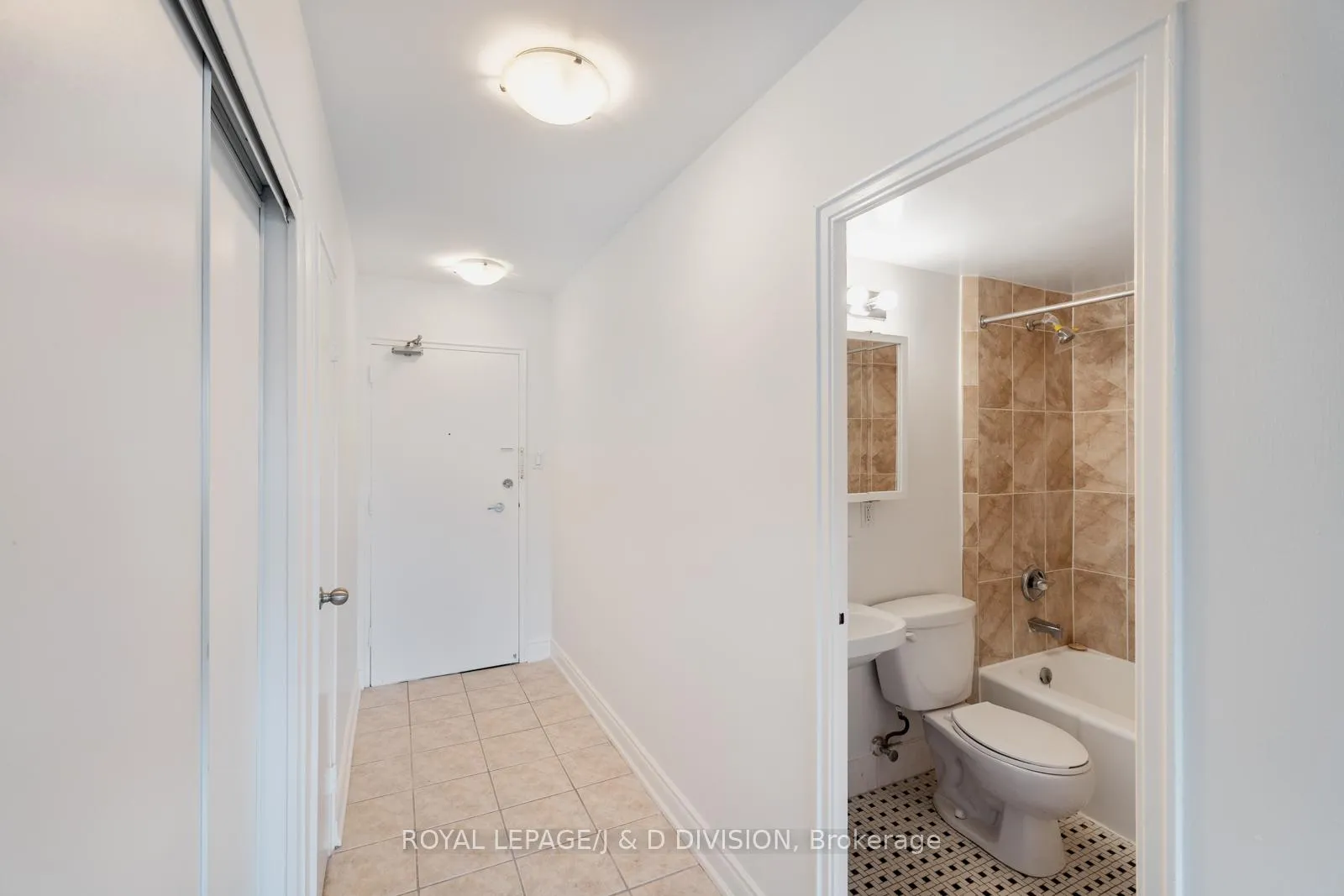 Photo 11 of Unit 34, 494 Avenue Road, Toronto, Forest Hill South — HOMEH