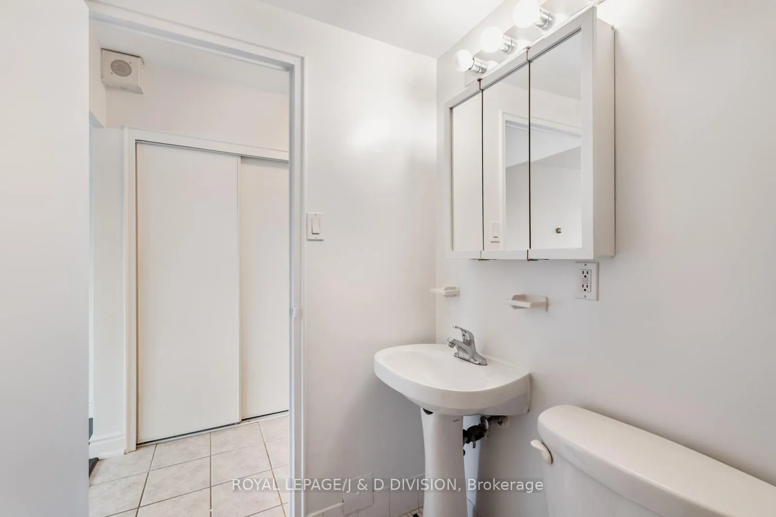 Photo 14 of Unit 34, 494 Avenue Road, Toronto, Forest Hill South — HOMEH