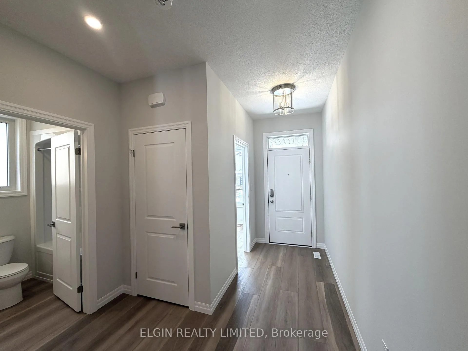 Photo 3 of 256 Renaissance Drive, St. Thomas — HOMEH