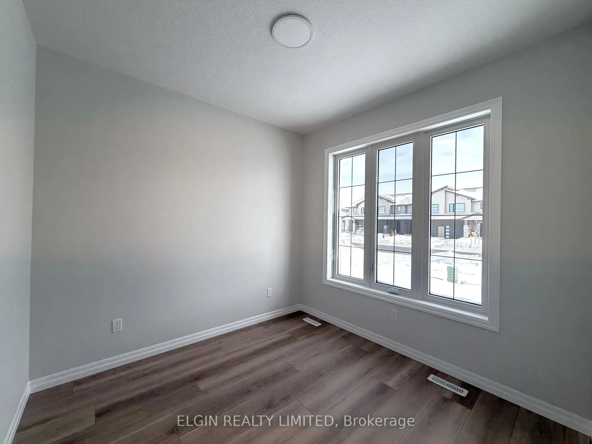 Photo 4 of 256 Renaissance Drive, St. Thomas — HOMEH