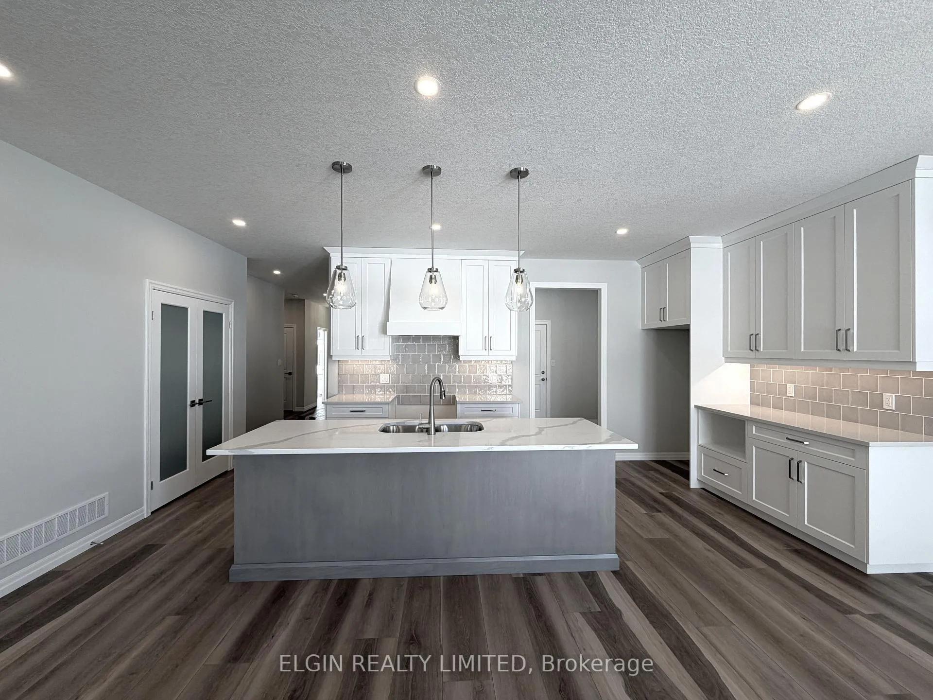Photo 11 of 256 Renaissance Drive, St. Thomas — HOMEH