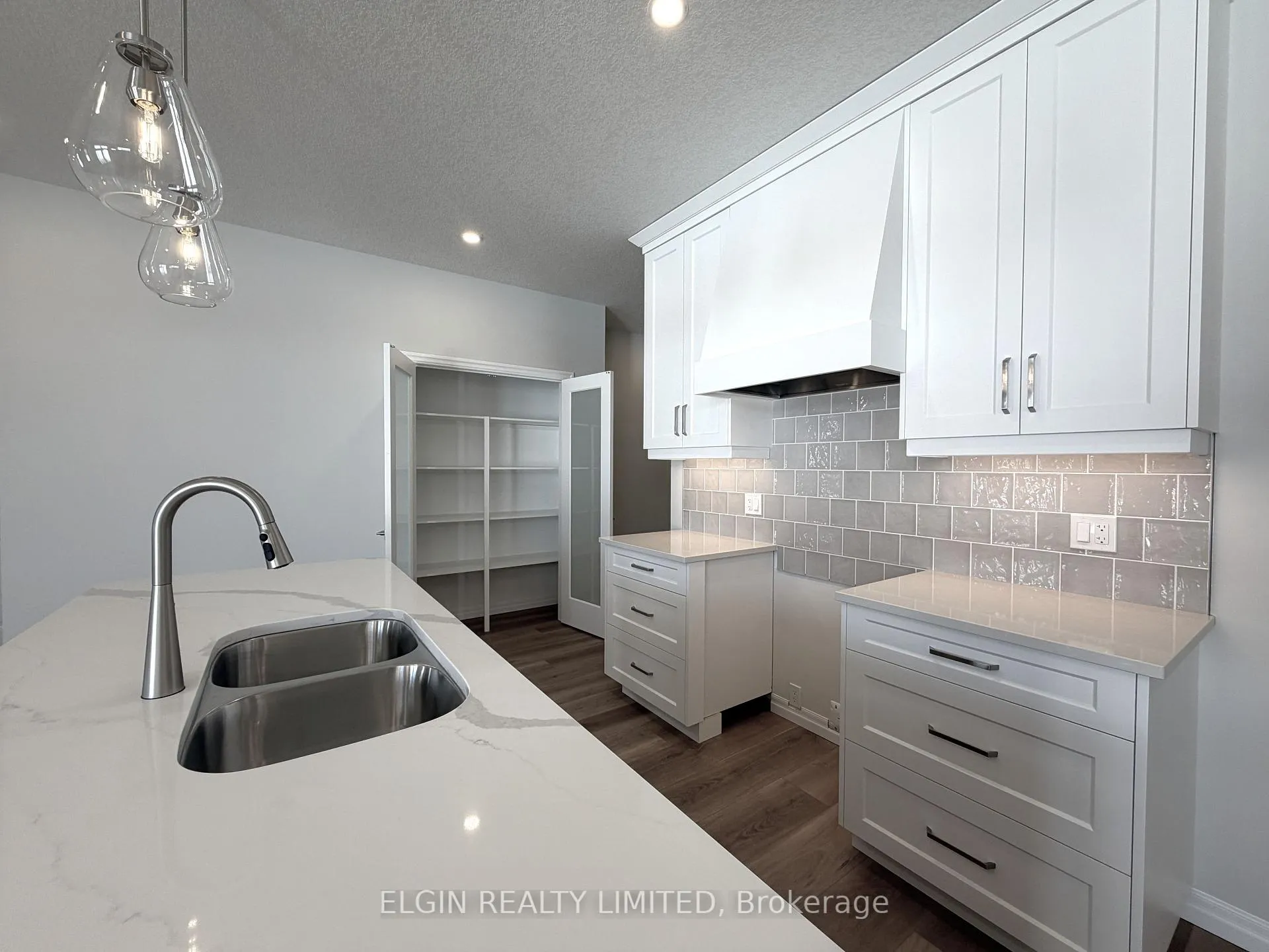 Photo 14 of 256 Renaissance Drive, St. Thomas — HOMEH