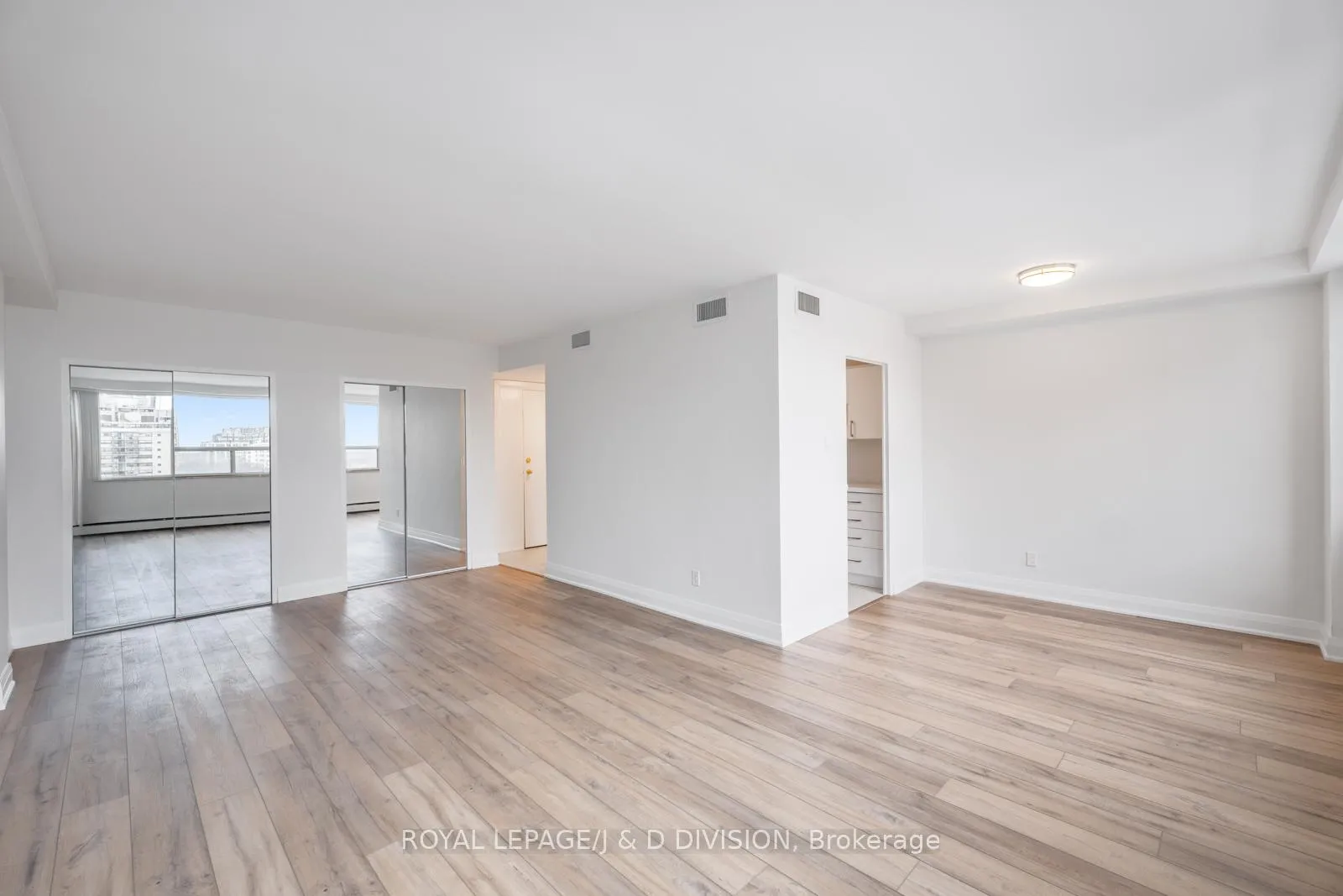 Photo 1 of Unit 1002, 484 Avenue Road, Toronto, Forest Hill South — HOMEH